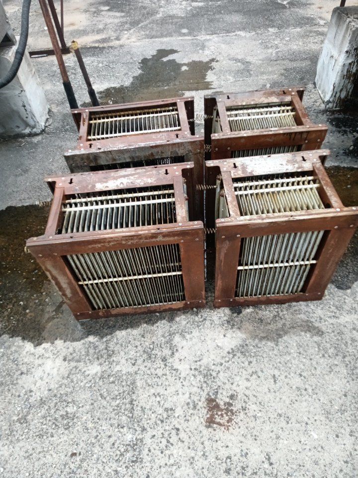 焦作大型油烟机清洗收费标准 - 清洗前 - 郑州天得一国家一级资质团队作业实拍